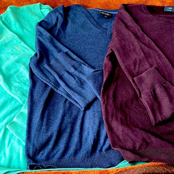 3 Men’s sweaters size Large. Two Banana Republic, one J.Crew. - Picture 1 of 4